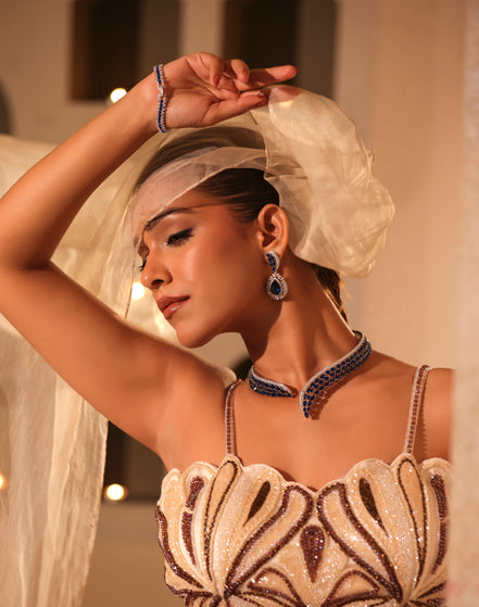 The Midnight Crest Choker Set