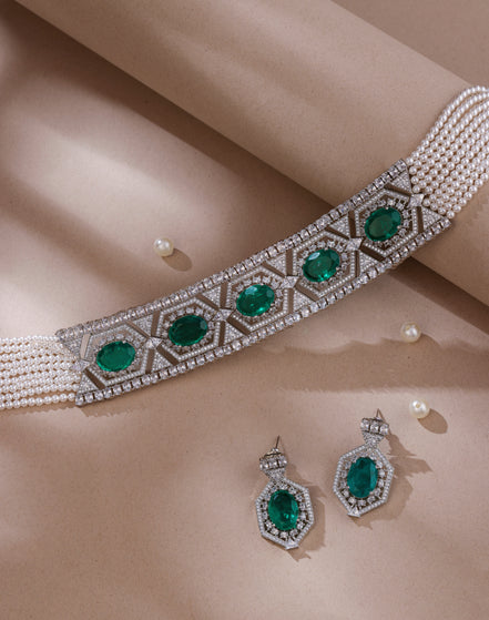 The Emerald Pearl Choker